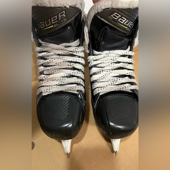 Bauer Elite  Goalie Ice Hockey Skates
 size 7.5.  Fit 2 - Picture 11 of 14